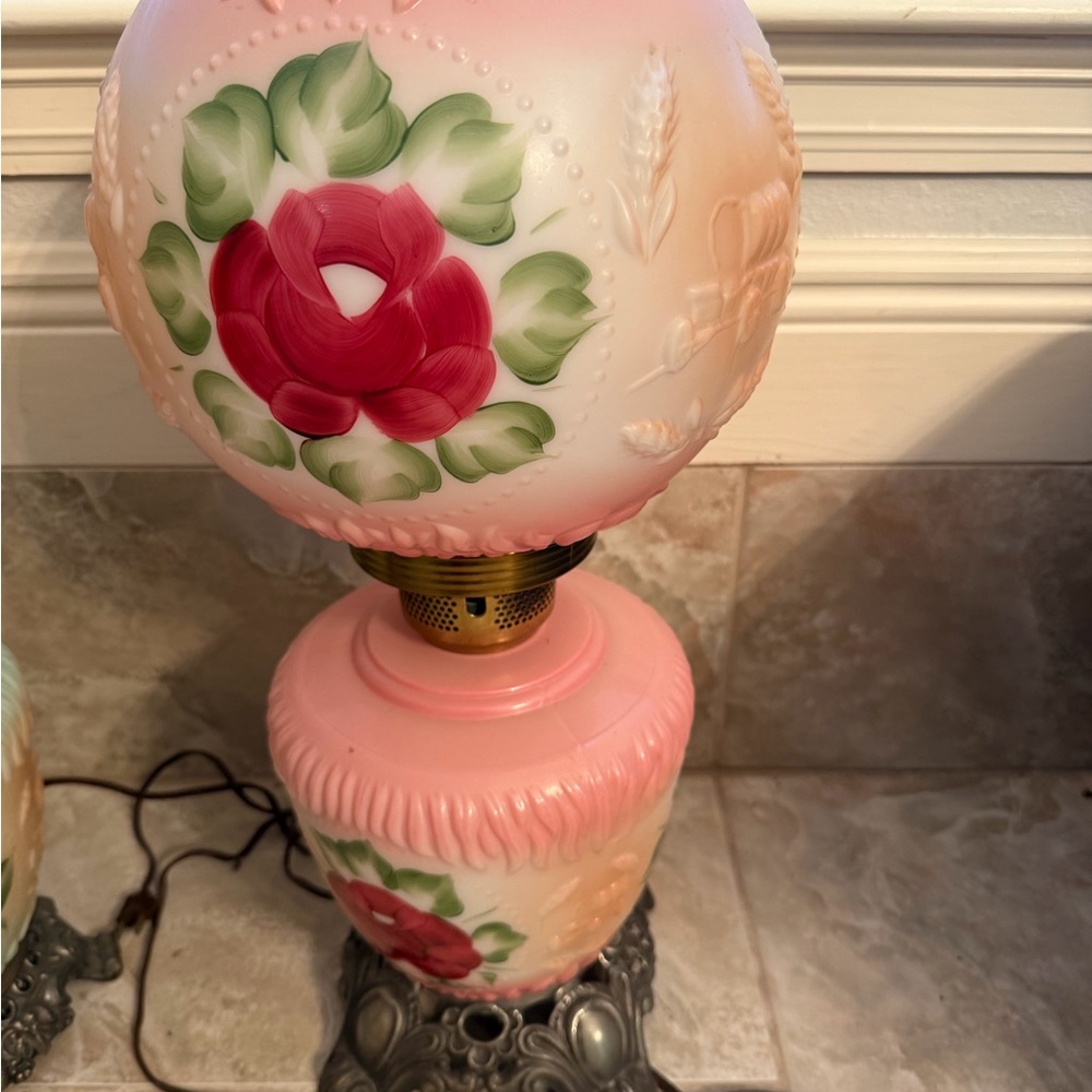 Vintage Floral Glass Lamp with Pink and Red Design